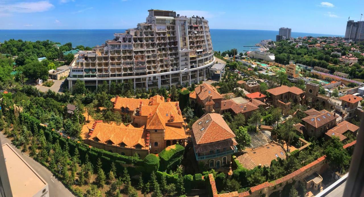 Gagarin Plaza Luxury Sea View Apartments Odessa Exteriör bild